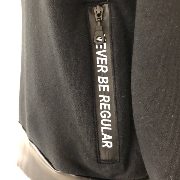 Izzue Black Sweatshirt - Picture 3 of 9